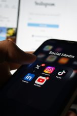 interdiction réseaux sociaux moins de 15 ans